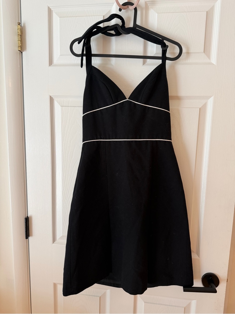Laundry by Shelli Segal Black Halter Mini Dress with White Piping